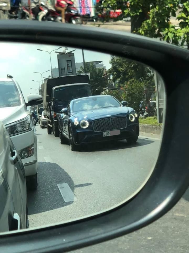 Bentley Continental GT 2018 đầu tiên tại Việt Nam làm dâu ở Sài thành
