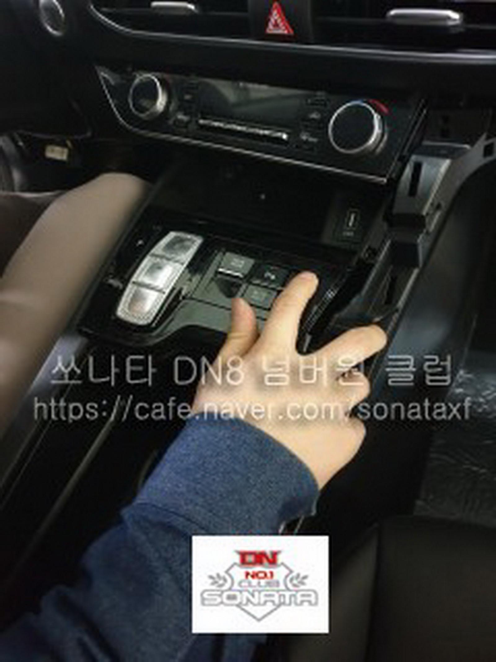 Cụm điều khiển trung tâm bên trong Hyundai Sonata thế hệ mới Cụm điều khiển trung tâm bên trong Hyundai Sonata thế hệ mới