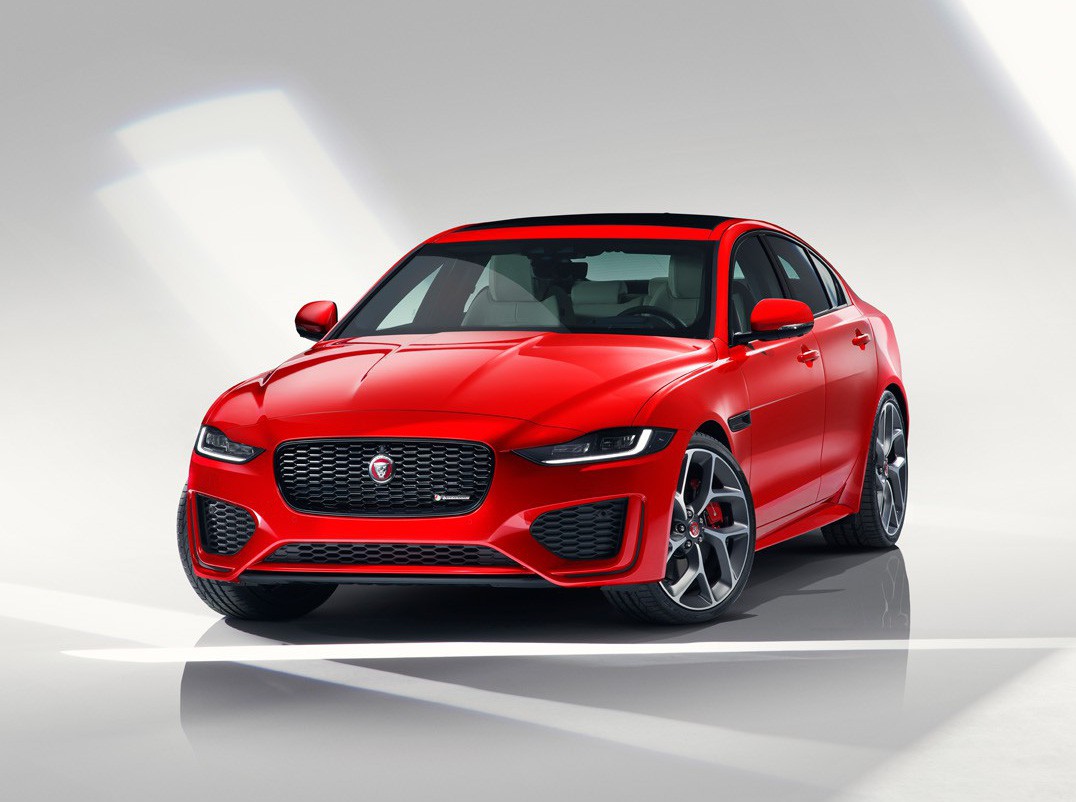 Jaguar XE 2019 mới ra mắt tại Anh Quốc chỉ là bản nâng cấp giữa vòng đời