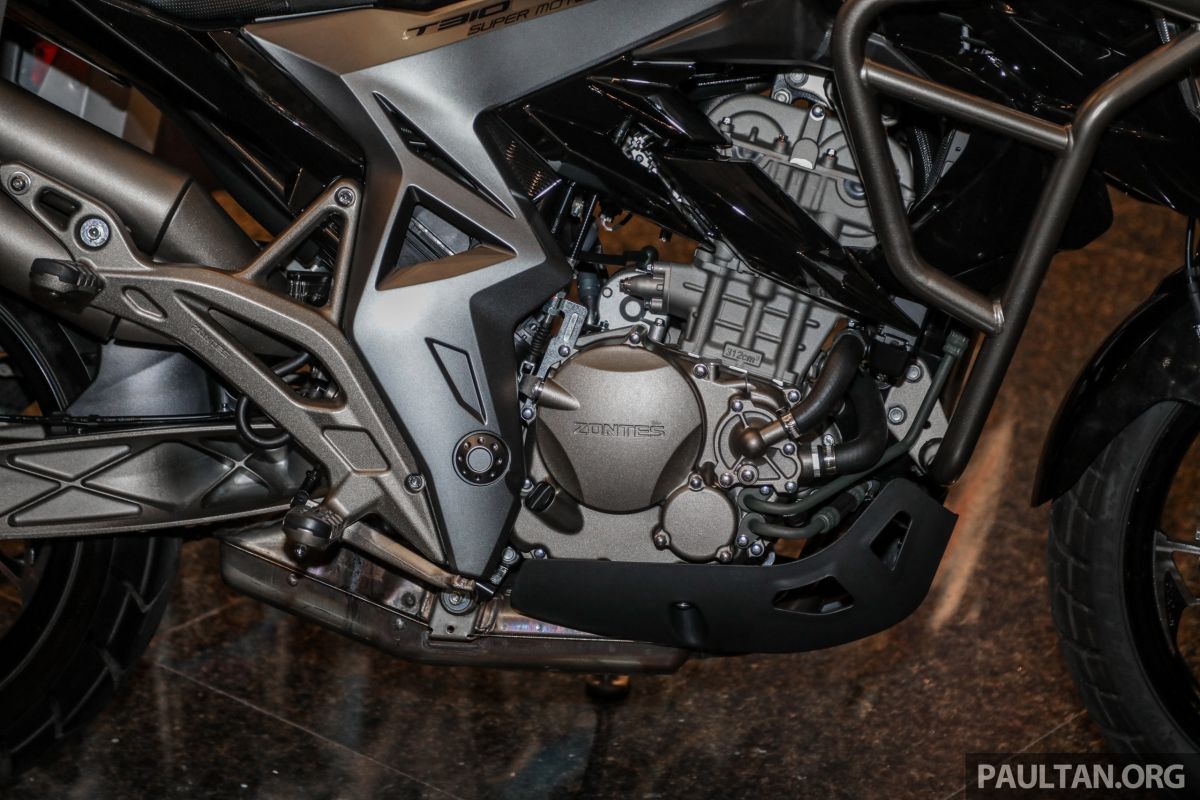 Cả bốn xe đều trang bị động cơ xylanh đơn, dung tích 312cc