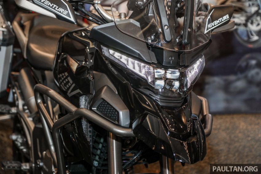 Hệ thống chiếu sáng trên Zontes ZT310 đều ứng dụng công nghệ LED