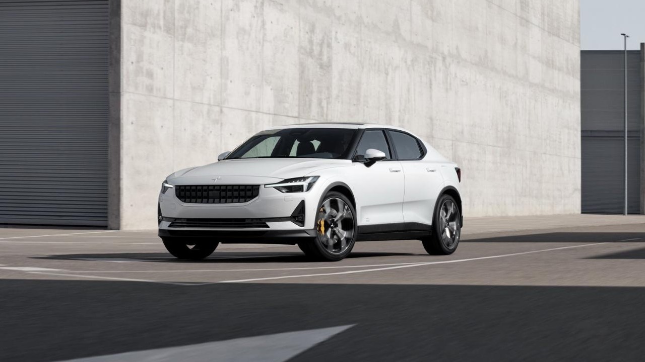 Polestar 2 nhìn từ phía trước