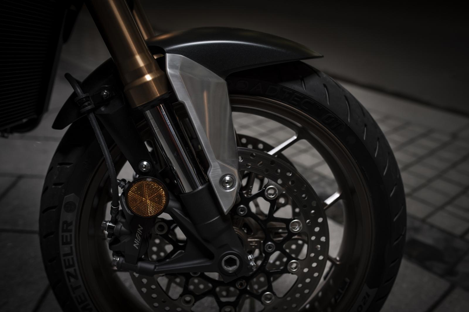 Phuộc hành trình ngược Showa SFF ở trước Phuộc hành trình ngược Showa SFF ở trước