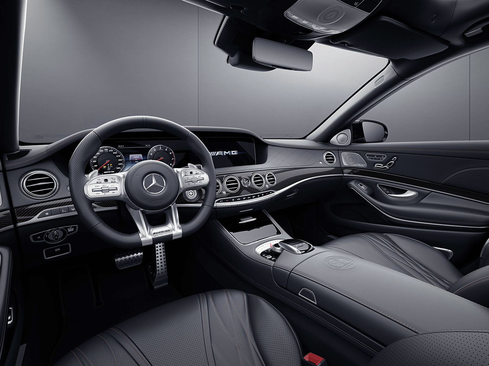 Nội thất bên trong Mercedes-AMG S65 Final Edition