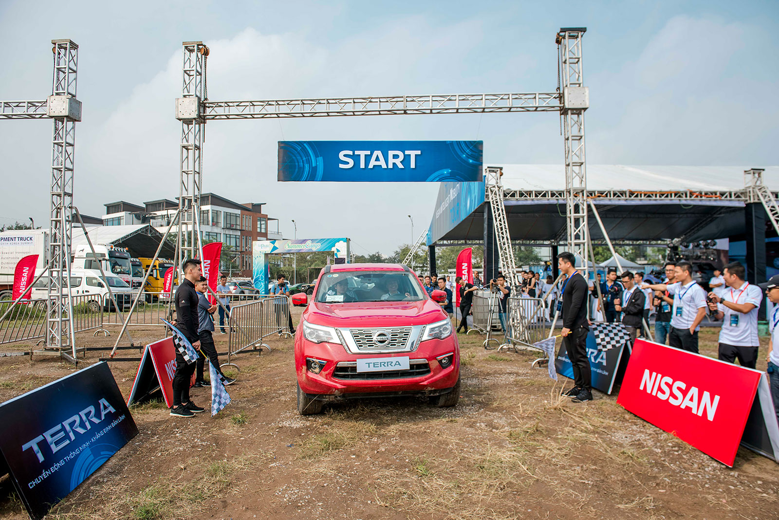 Chương trình chạy thử Nissan Terra tại Gamuda City