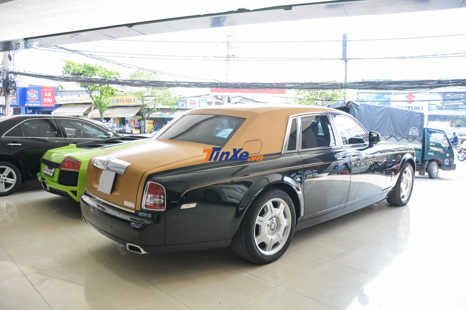 Chiếc Rolls-Royce Phantom Series II này thuộc bản tiêu chuẩn