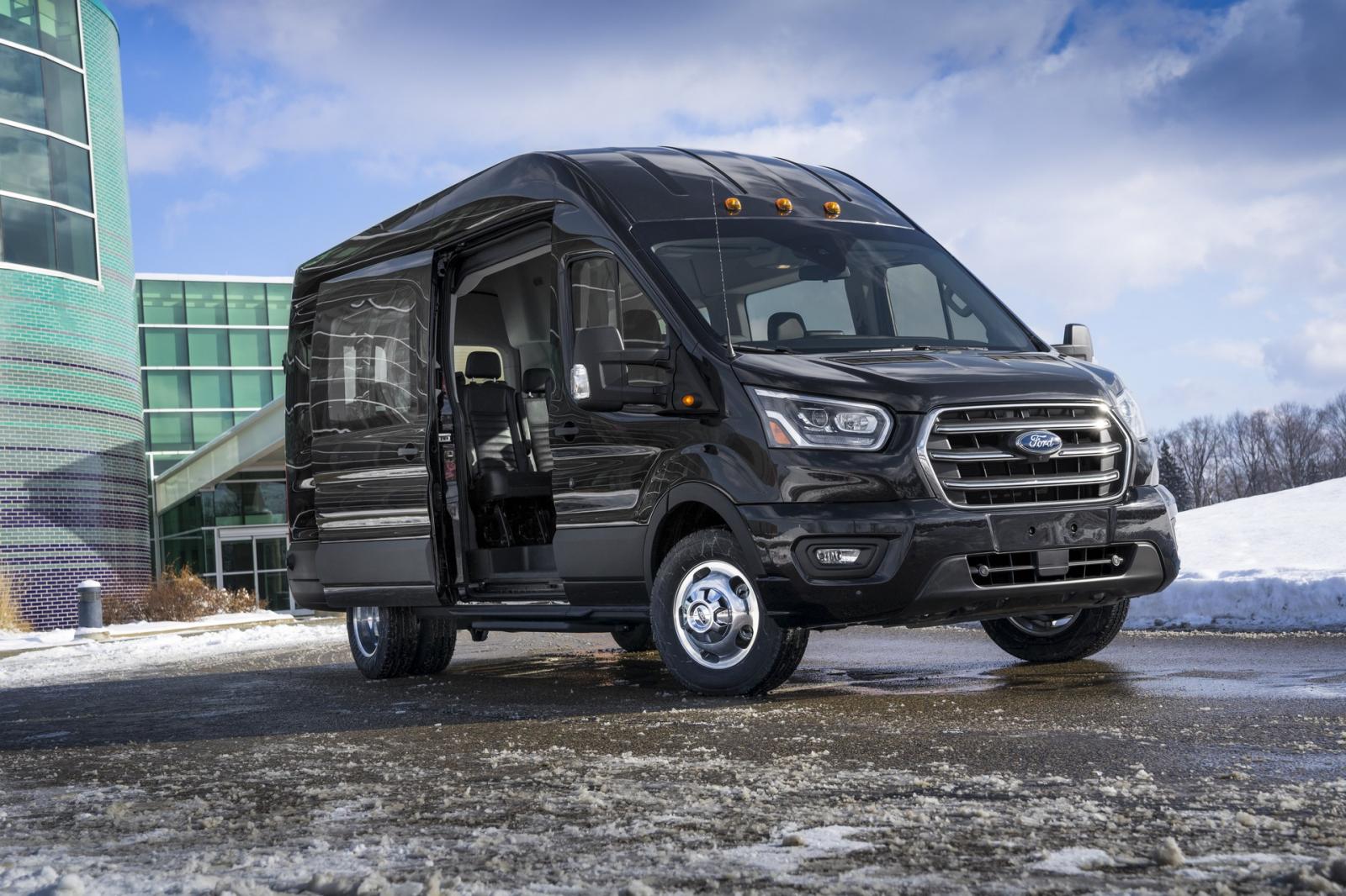 Ford Transit 2020 ra mắt tại thị trường Mỹ không thay đổi về mặt thiết kế nhưng được trang bị động cơ mới Ford Transit 2020 ra mắt tại thị trường Mỹ không thay đổi về mặt thiết kế nhưng được trang bị động cơ mới