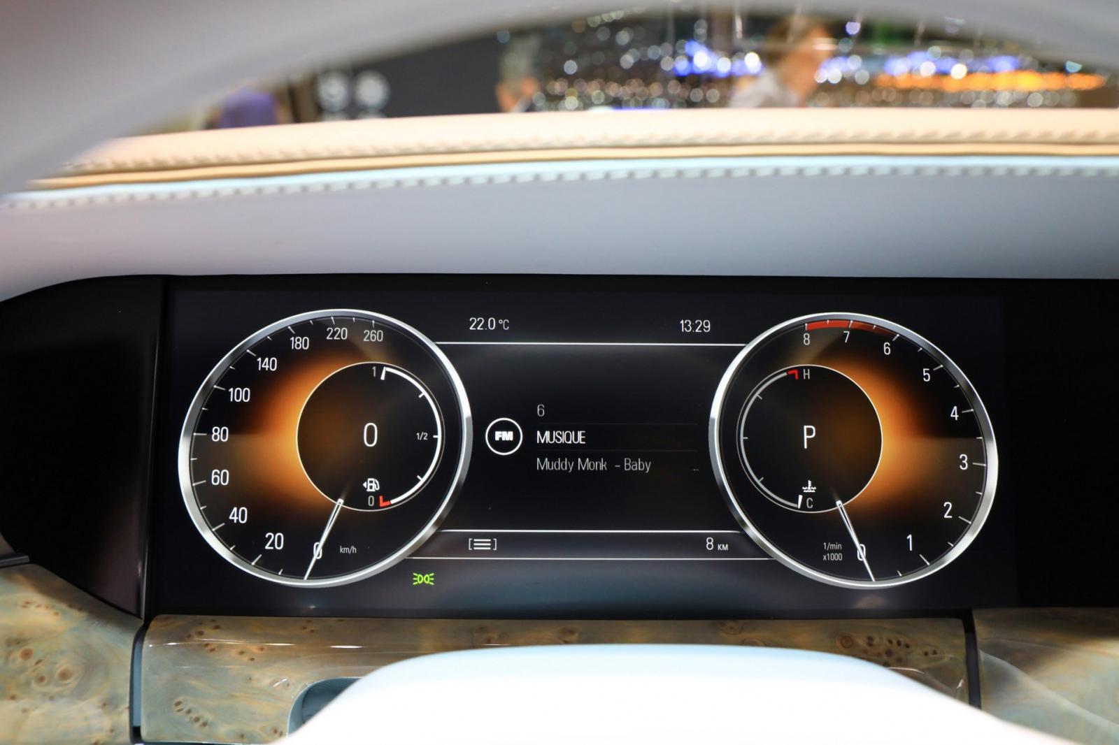 Bảng điều khiển kỹ thuật số sau vô lăng Bảng điều khiển kỹ thuật số sau vô lăng