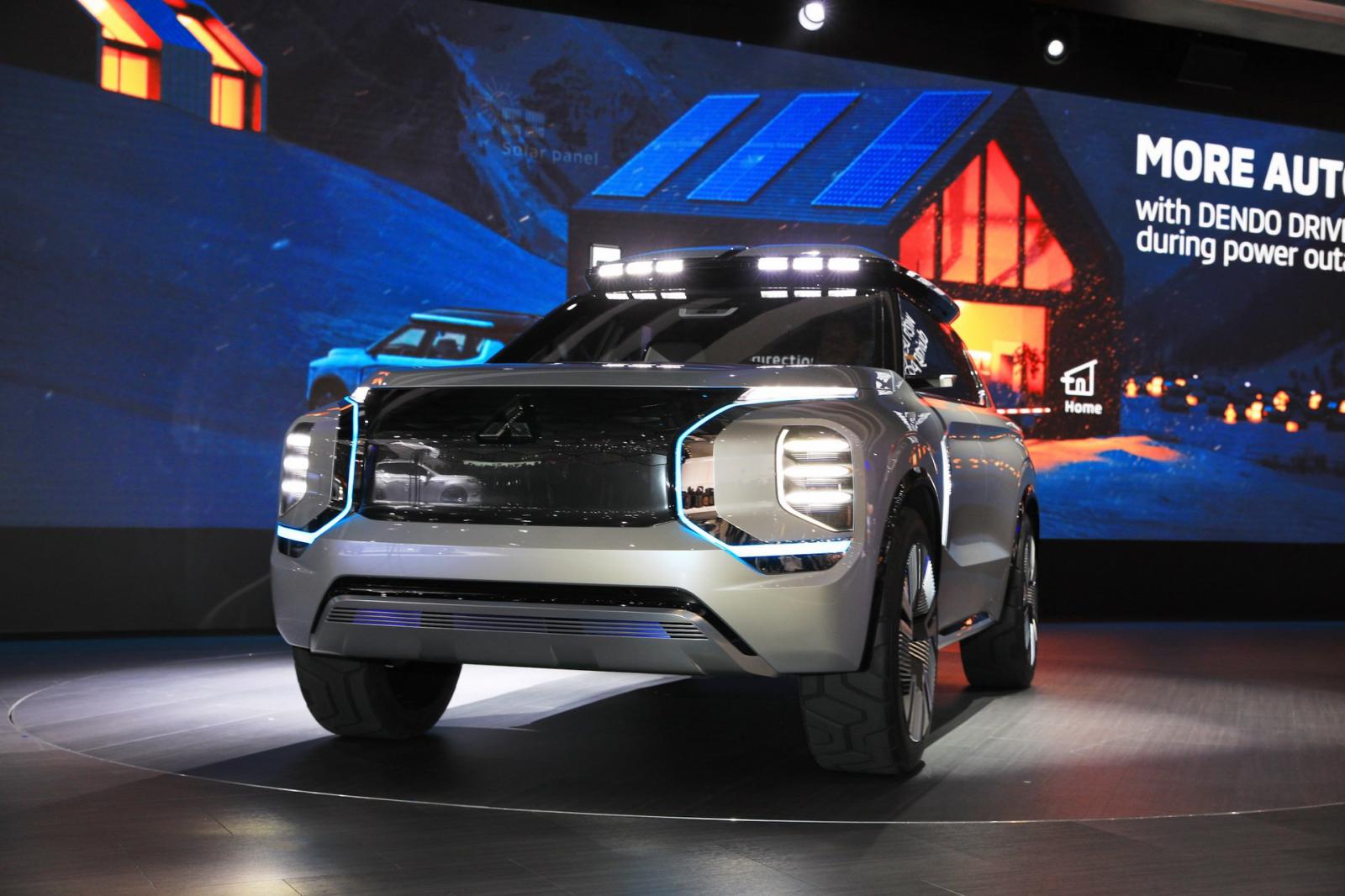 Trên nóc xe Engelberg là hộp tiện ích Trên nóc xe Engelberg là hộp tiện ích