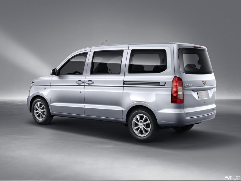 Wuling Hongguang V 2019 dùng động cơ xăng 1,5 lít và số sàn Wuling Hongguang V 2019 dùng động cơ xăng 1,5 lít và số sàn