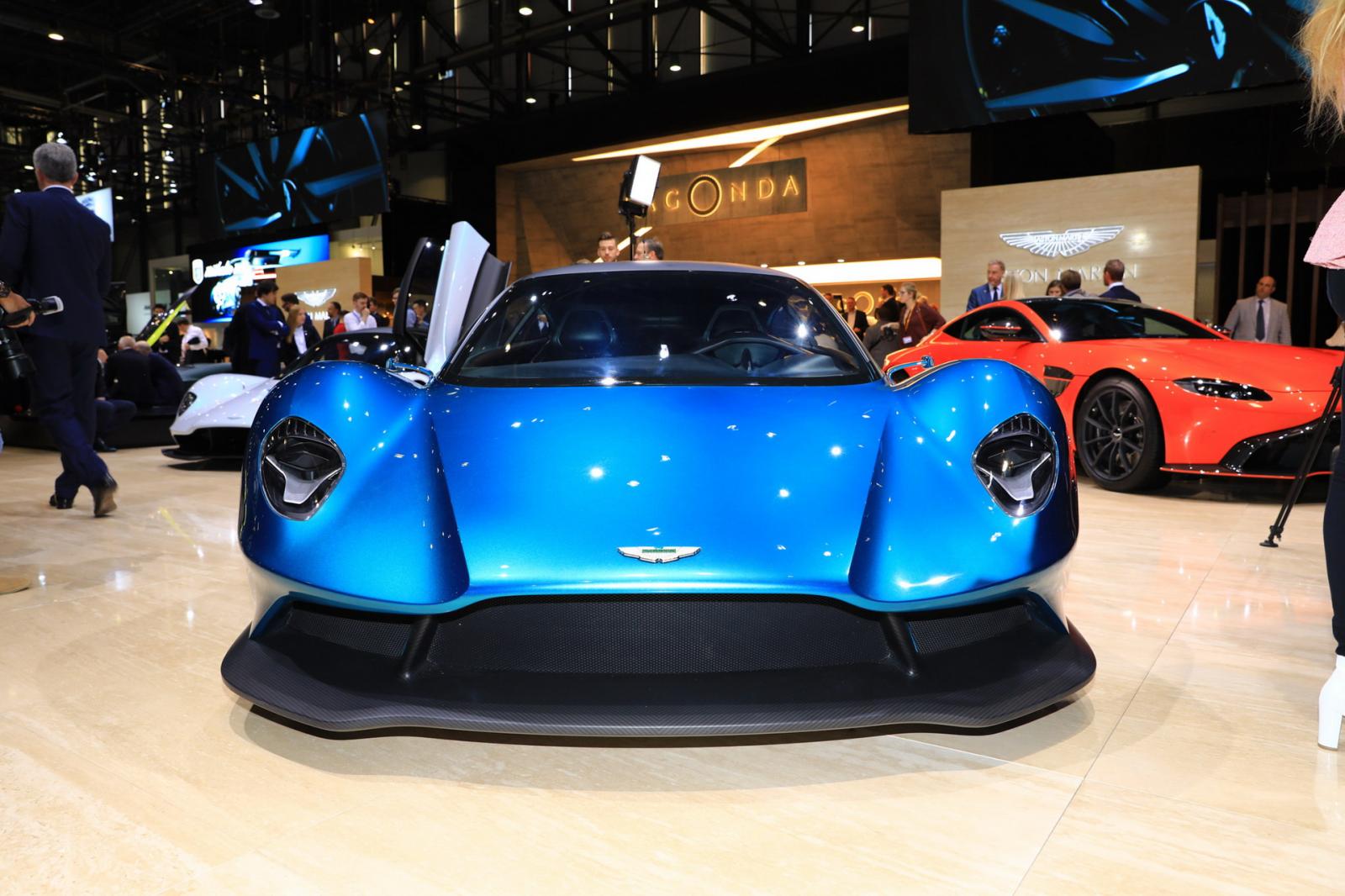 Aston Martin Vanquish Vision Concept phiên bản thương mại sẽ cạnh tranh với Ferrari F8 Tributo và McLaren 720S Aston Martin Vanquish Vision Concept phiên bản thương mại sẽ cạnh tranh với Ferrari F8 Tributo và McLaren 720S