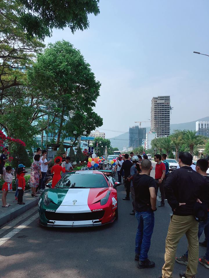 Siêu xe Ferrari 458 Italia độ Liberty Walk cùng dàn mô tô khủng tụ tập tại Quy Nhơn Siêu xe Ferrari 458 Italia độ Liberty Walk cùng dàn mô tô khủng tụ tập tại Quy Nhơn