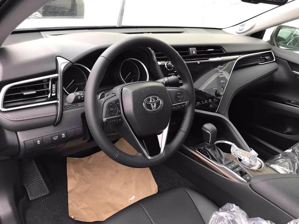 Tổng thể nội thất của Toyota Camry 2019 sắp phân phối tại Việt Nam