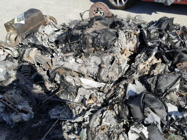 Mức giá cao nhất được trả cho đống tro tàn của Ferrari 430 Scuderia là 200 đô la, tương đương 4,64 triệu đồng Mức giá cao nhất được trả cho đống tro tàn của Ferrari 430 Scuderia là 200 đô la, tương đương 4,64 triệu đồng