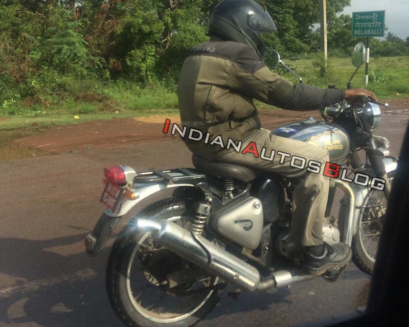 Hình ảnh được bắt gặp của chiếc xe mới trên đường chạy thử Hình ảnh được bắt gặp của chiếc xe mới trên đường chạy thử