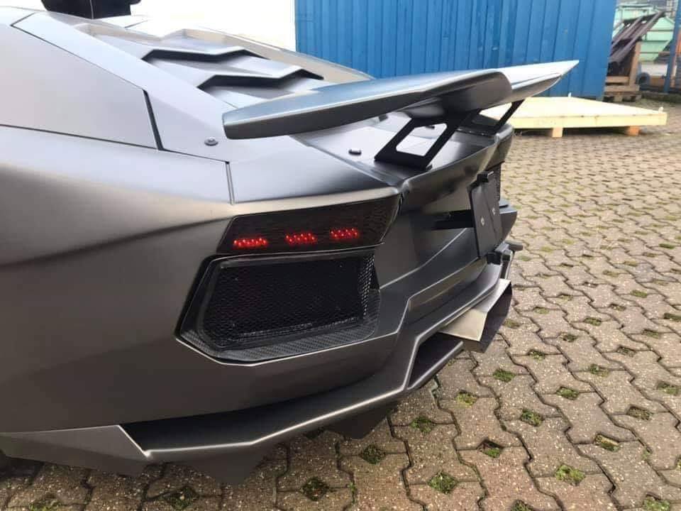 Thiết kế đuôi xe Aventador Thiết kế đuôi xe Aventador