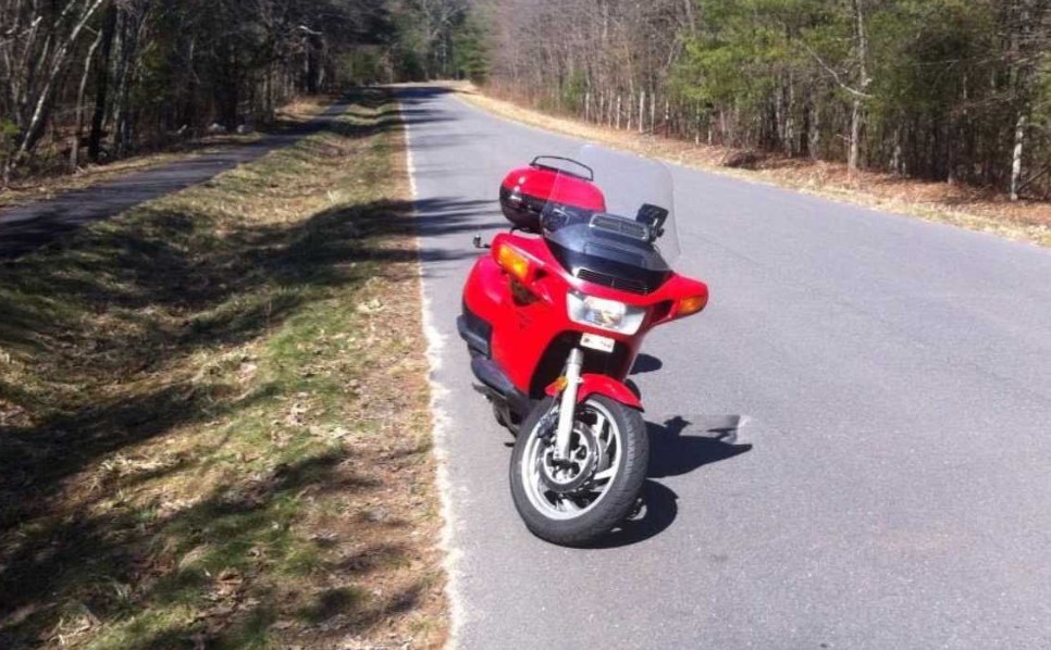 Giúp các anh em biker khác khi gặp nạn là điều nên làm Giúp các anh em biker khác khi gặp nạn là điều nên làm