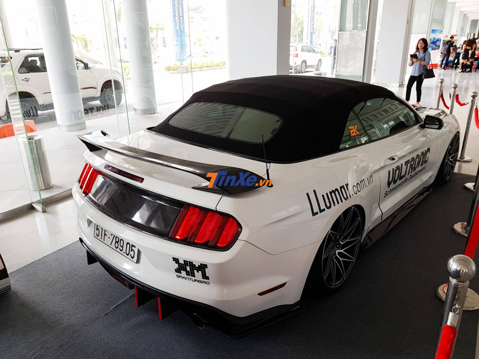 Ford Mustang mui trần sau khi được độ hết bài từng được chủ nhân cũ rao bán lại 2,35 tỷ đồng Ford Mustang mui trần sau khi được độ hết bài từng được chủ nhân cũ rao bán lại 2,35 tỷ đồng