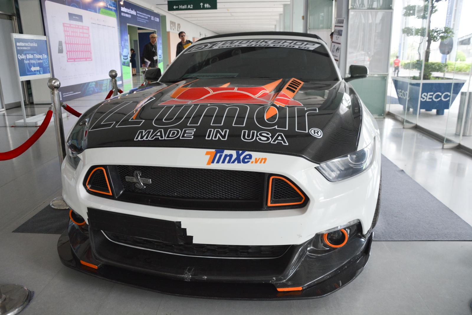 Vẻ đẹp của Ford Mustang Convertible độ khủng nhất Việt Nam Vẻ đẹp của Ford Mustang Convertible độ khủng nhất Việt Nam