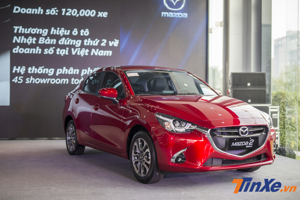 Mazda2 tăng giá nhẹ thêm 5 triệu đồng cho tất cả các phiên bản trừ bản hatchback màu Soul Red Crystal (SE)