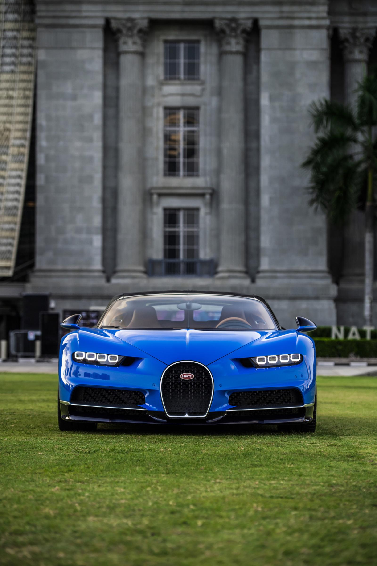 Đại gia Singapore tiếp tục gây choáng khi mua siêu phẩm Bugatti Chiron nhưng có thể không lái được