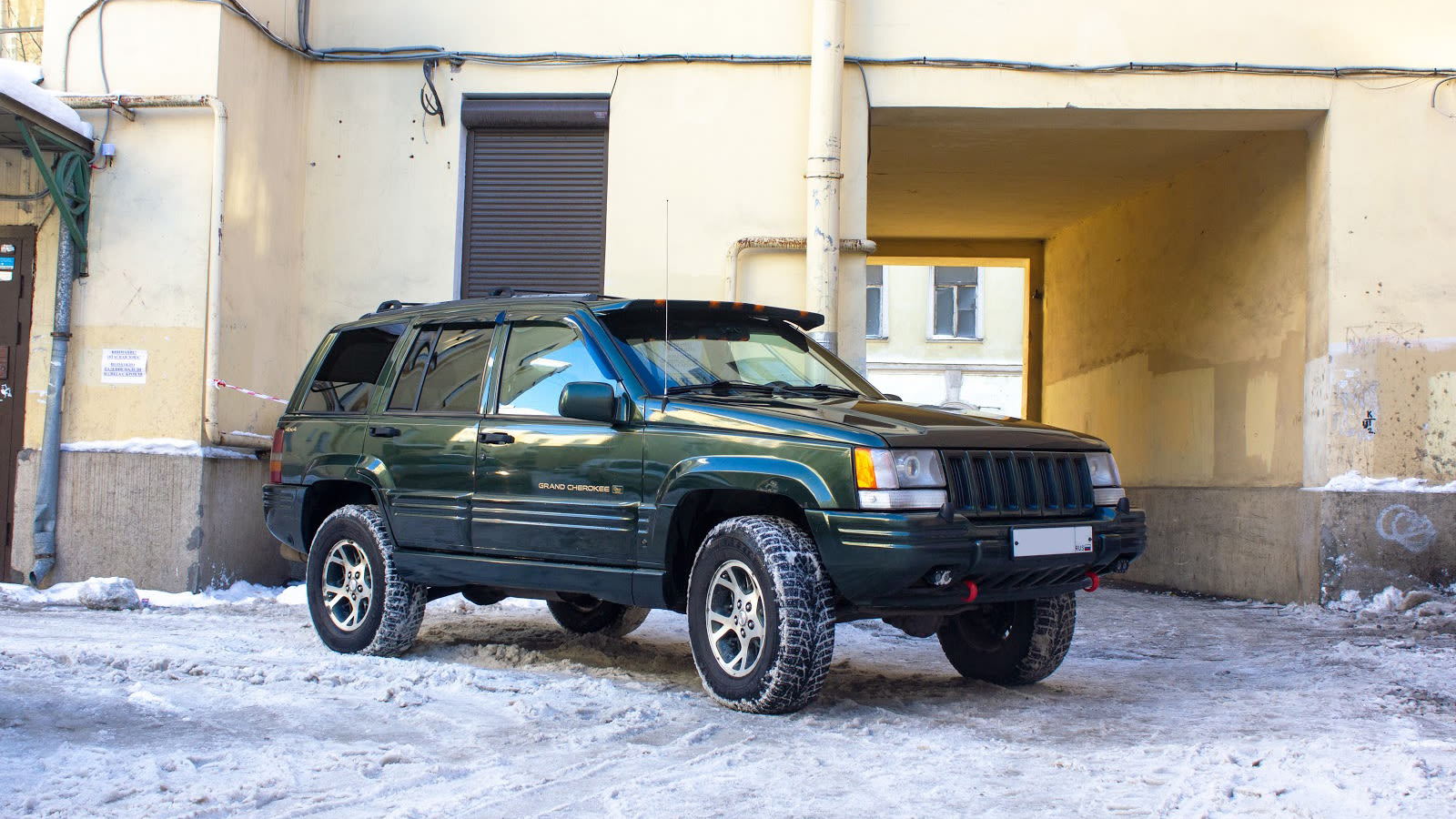 Chiếc Jeep Grand Cherokee ZJ 1996 của Oleg