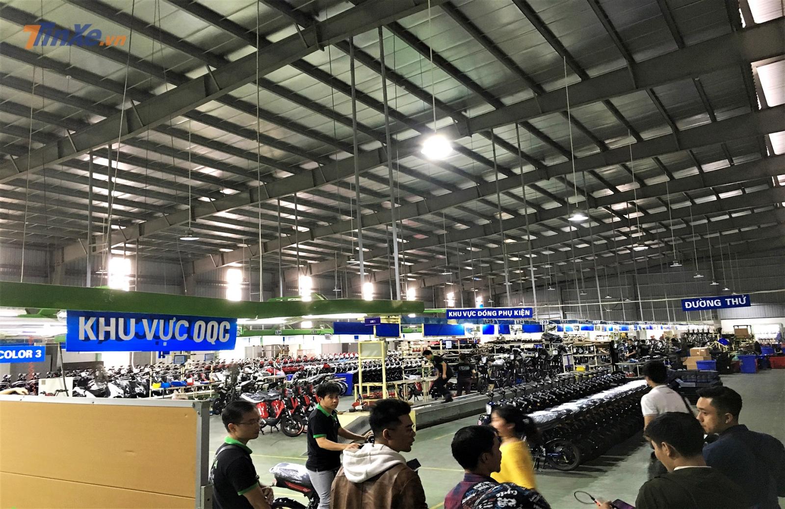 Khu vực lắp ráp xe rộng rãi trên nền nhà xưởng 10.000m2 của Pega Khu vực lắp ráp xe rộng rãi trên nền nhà xưởng 10.000m2 của Pega