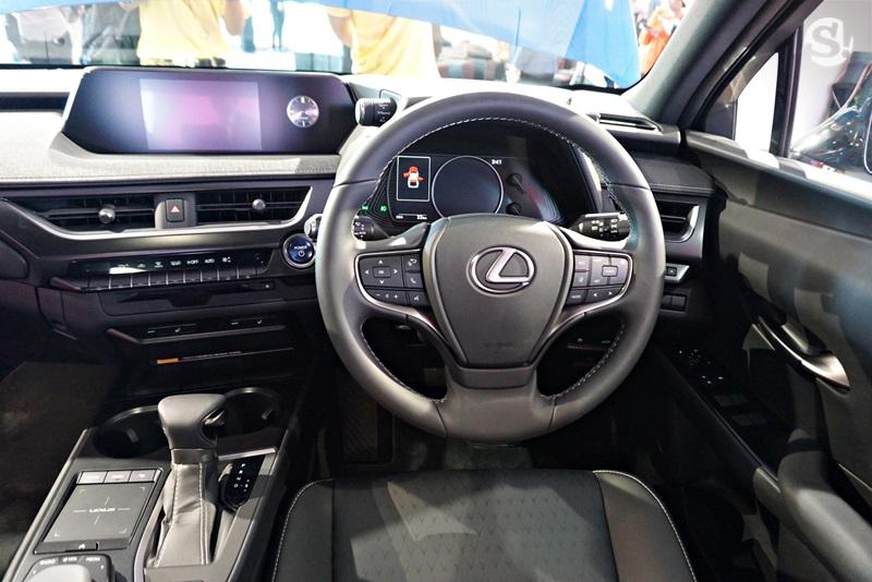 Nội thất bên trong Lexus UX 2019 tại Thái Lan Nội thất bên trong Lexus UX 2019 tại Thái Lan