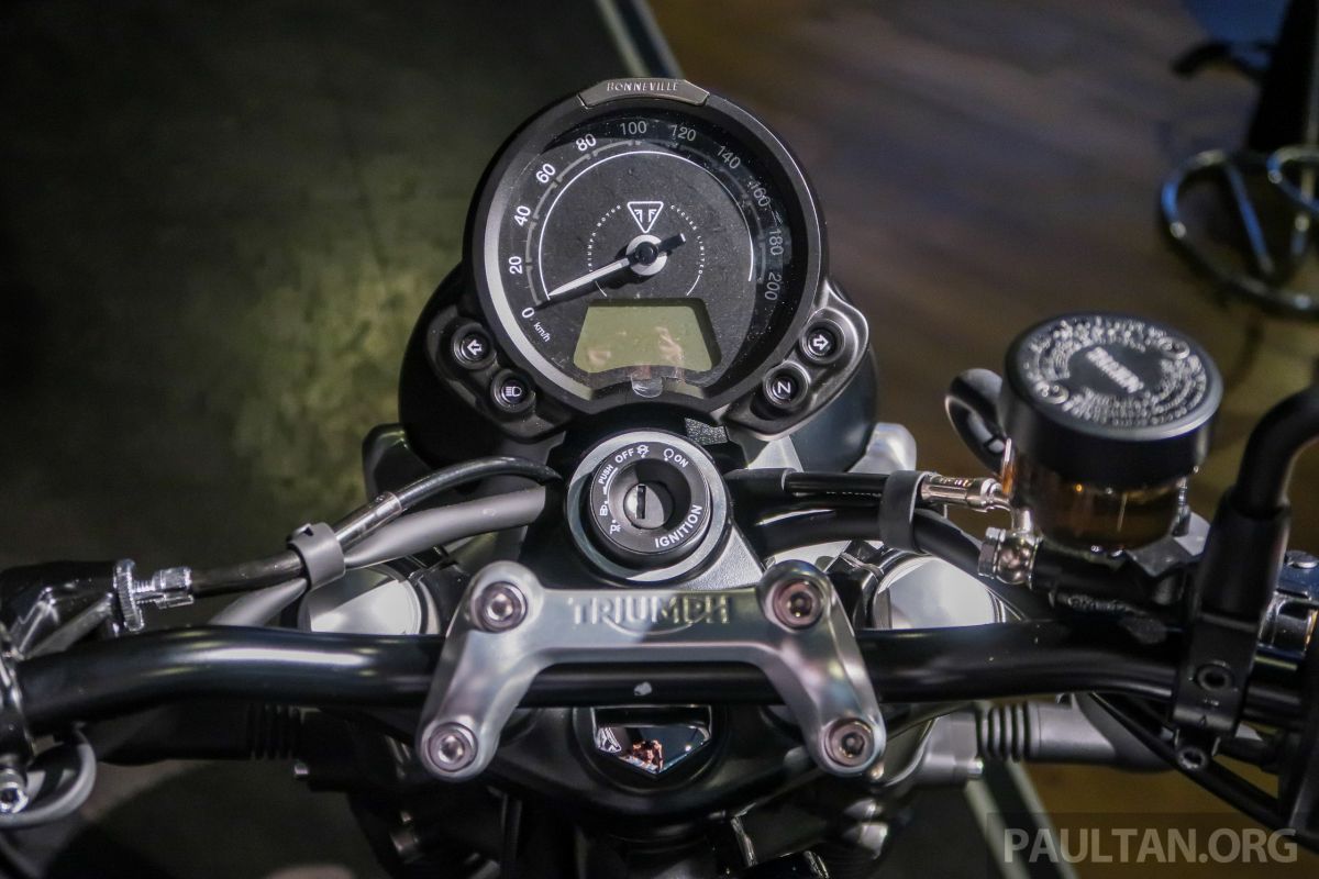 Đồng hồ trên Triumph Street Twin và Street Scrambler Đồng hồ trên Triumph Street Twin và Street Scrambler