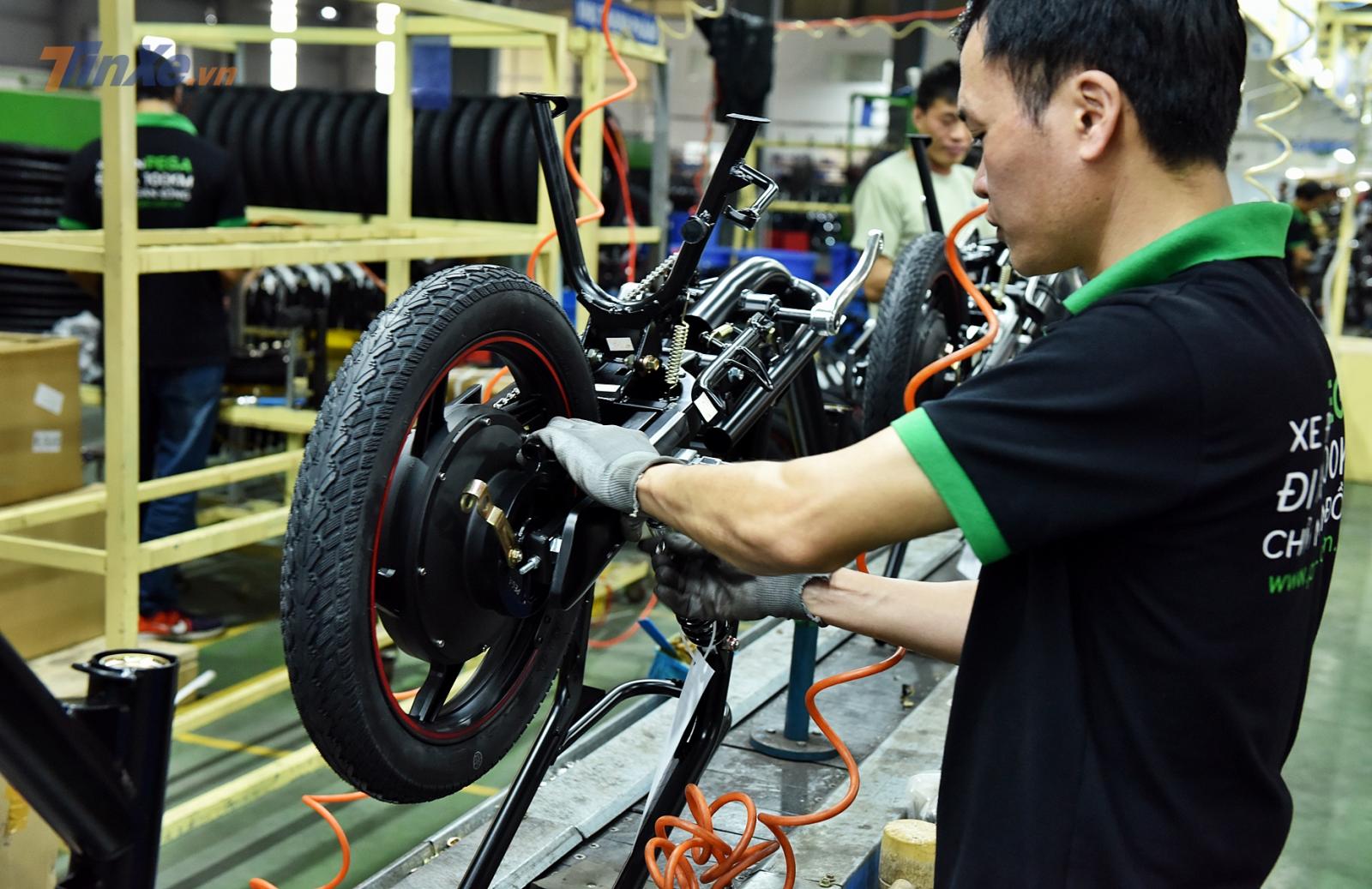 Tất cả được lắp đặt và kiểm tra thủ công khá kỹ càng Tất cả được lắp đặt và kiểm tra thủ công khá kỹ càng