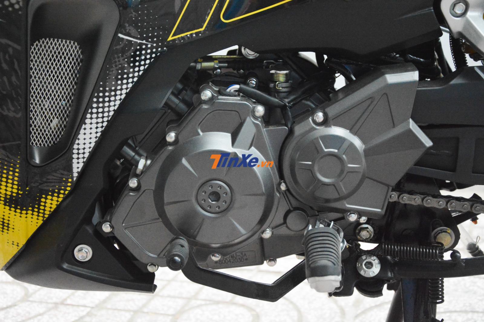 Khối động cơ 150cc của Benelli RFS 150i trang bị đến 3 bugi đánh lửa