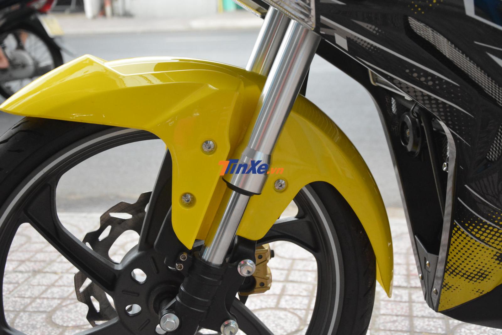 Phuộc trước của Benelli RFS 150i là dạng hành trình ngược