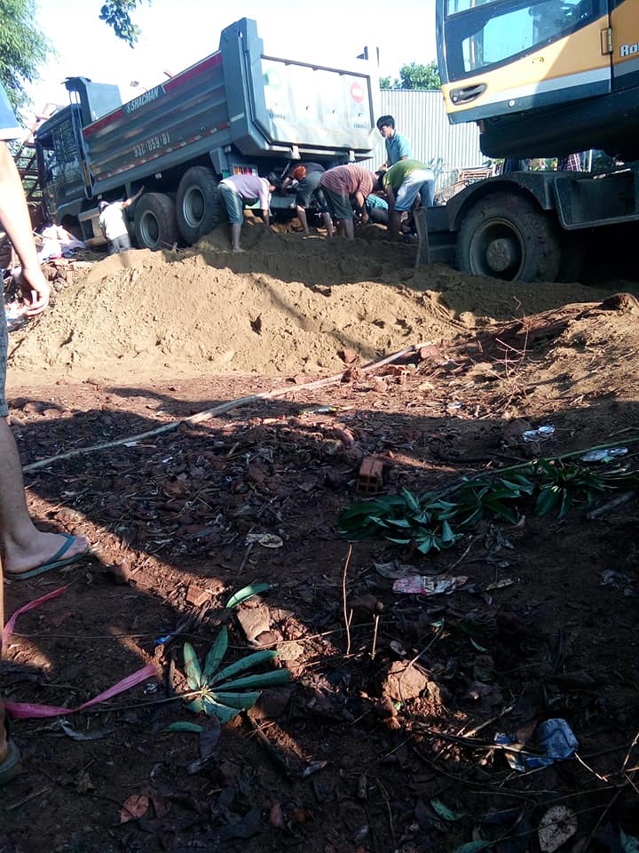 Hiện trường vụ tai nạn thương tâm tại tỉnh Bình Phước vào sáng sớm nay Hiện trường vụ tai nạn thương tâm tại tỉnh Bình Phước vào sáng sớm nay