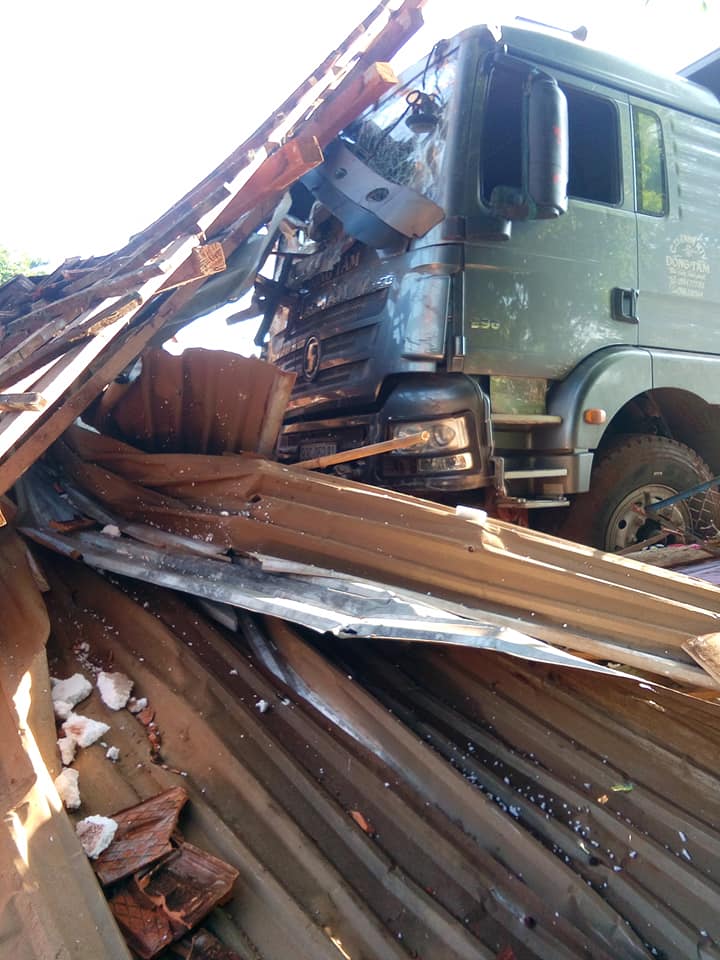 Vụ tai nạn đã khiến 2 vợ chồng đang ngủ trong nhà tử vong tại chỗ Vụ tai nạn đã khiến 2 vợ chồng đang ngủ trong nhà tử vong tại chỗ