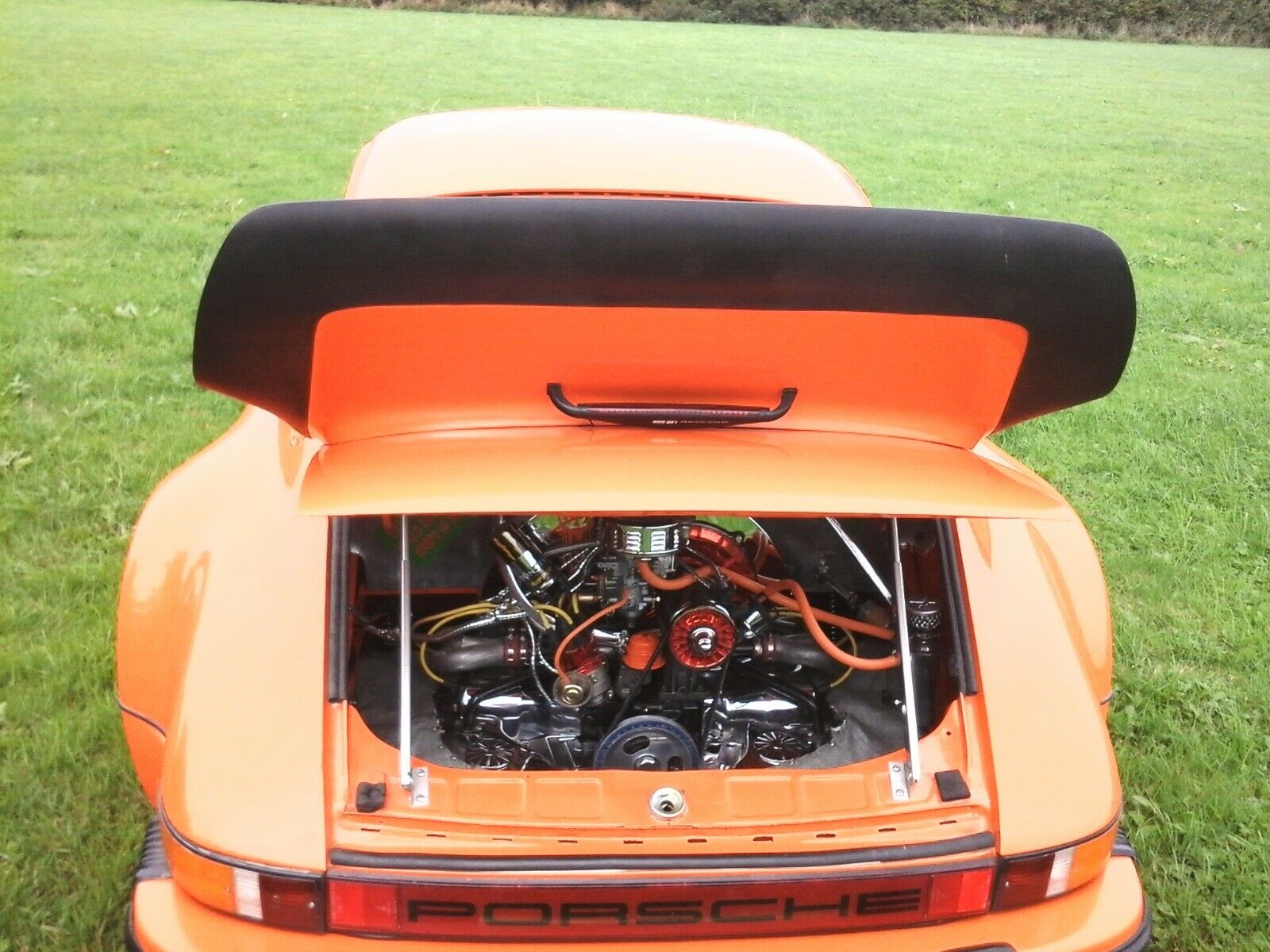 Khung xe và động cơ được lấy từ Volkswagen Beetle