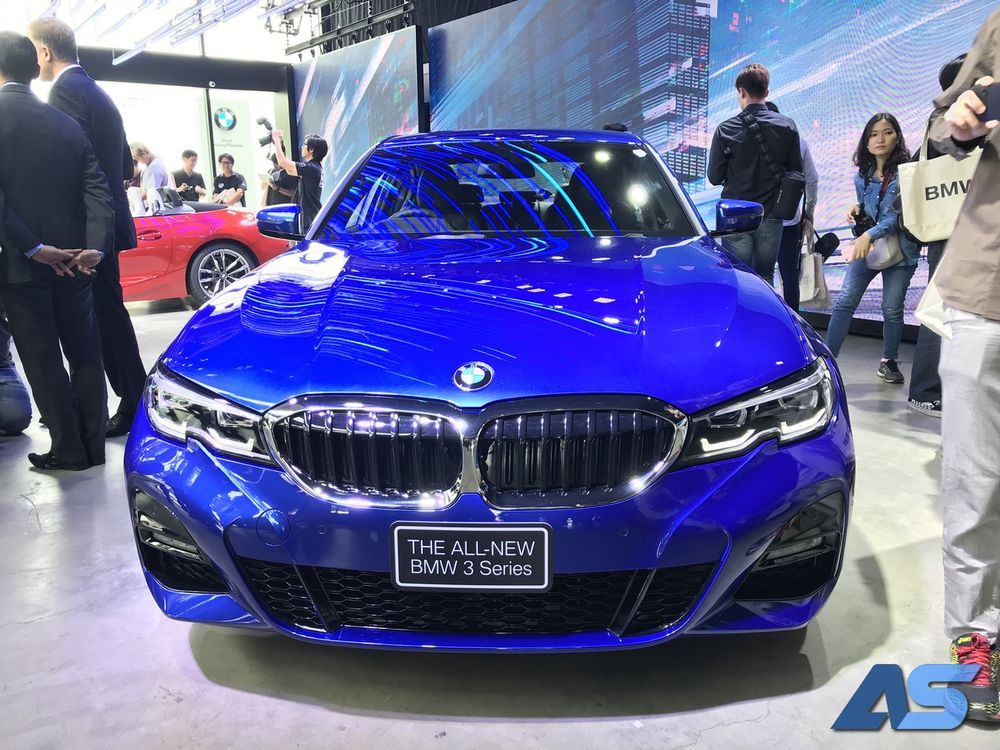 Thiết kế đầu xe của BMW 330i M Sport 2019