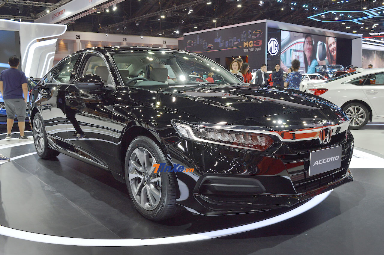 Honda Accord 2019 được trưng bày trong triển lãm xe Bangkok 2019
