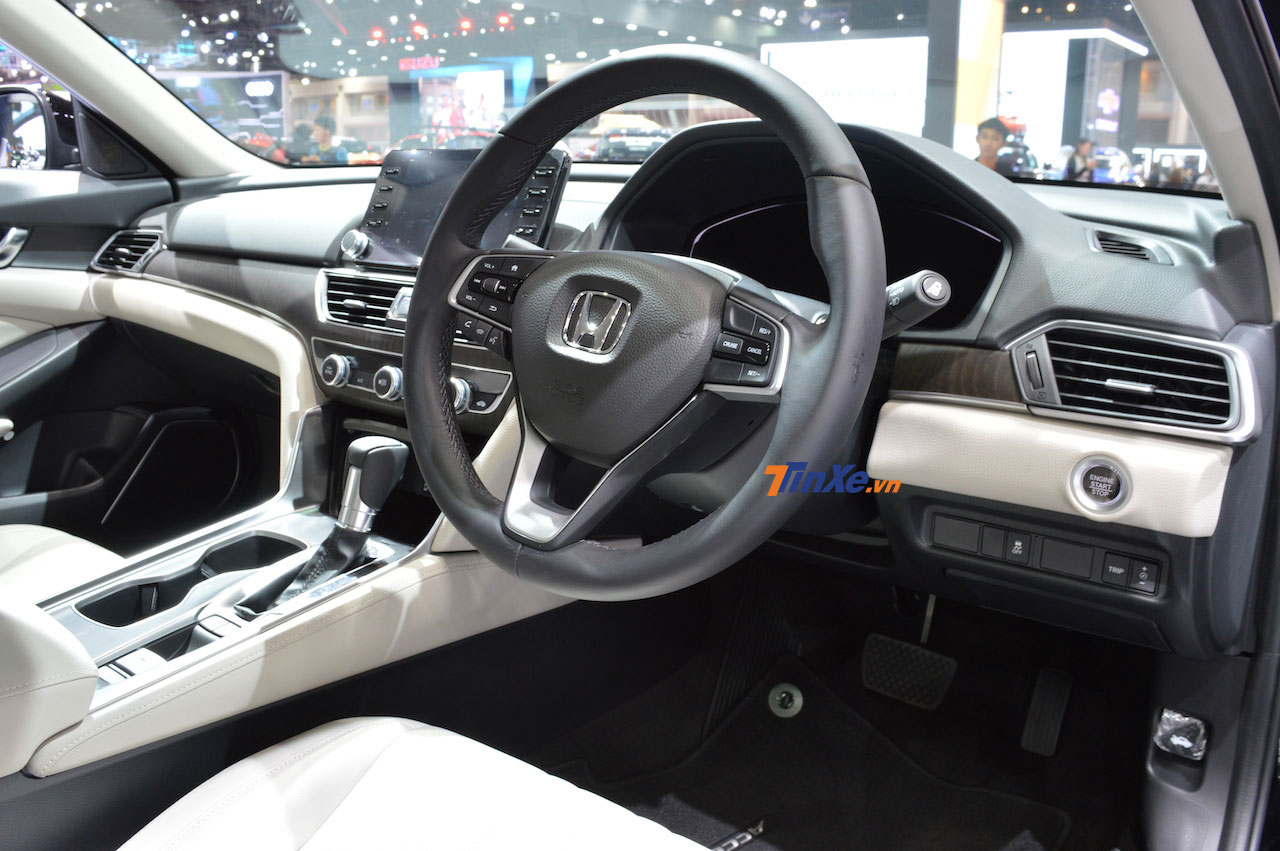 Nội thất bên trong Honda Accord 2019 tại Thái Lan