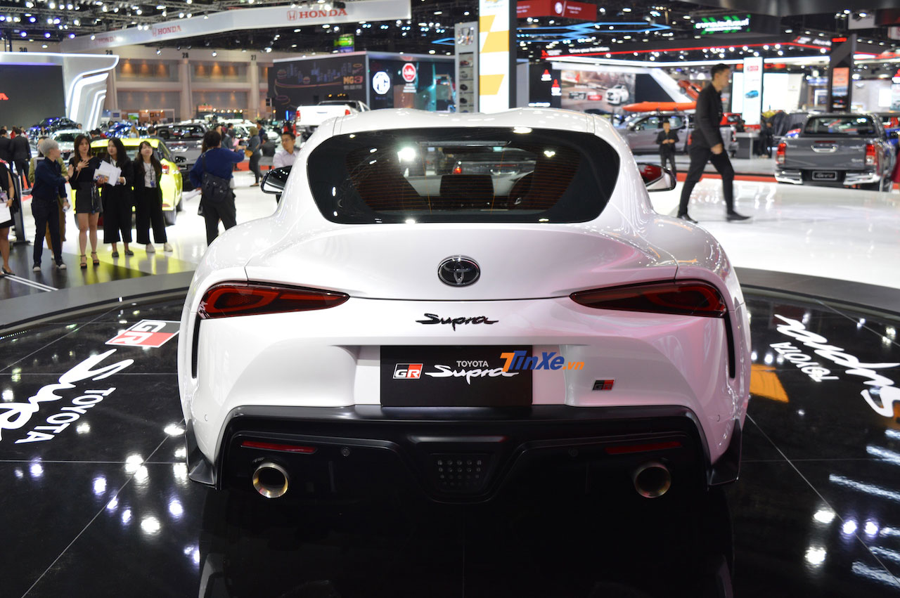 Nóc double bubble cũng là một điểm nhấn không thể bỏ qua của Toyota GR Supra 2020 Nóc double bubble cũng là một điểm nhấn không thể bỏ qua của Toyota GR Supra 2020