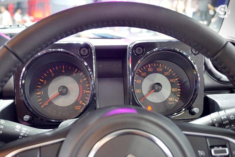 Bảng đồng hồ sau vô lăng Bảng đồng hồ sau vô lăng