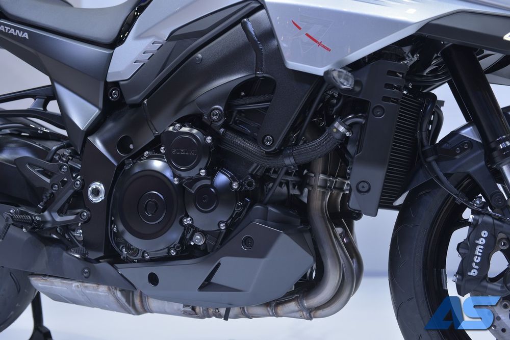 Khối động cơ 4 xylanh, 999 cc của Suzuki Katana Khối động cơ 4 xylanh, 999 cc của Suzuki Katana