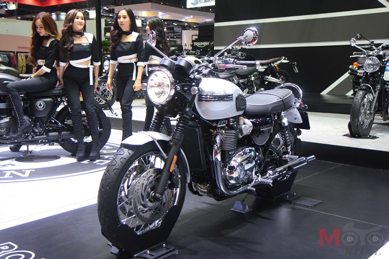 Cả 2 phiên bản đều được sử dụng cỗ máy xy lanh đôi 1200 phân khối Cả 2 phiên bản đều được sử dụng cỗ máy xy lanh đôi 1200 phân khối