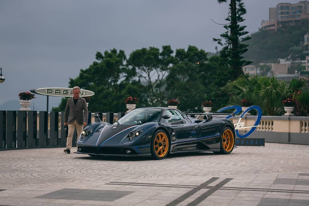 Pagani Zonda Tricolore xuất hiện tại Hồng Kông nhiều khả năng là chiếc mang số thứ tự 2/3 từng được đại lý siêu xe tại Ả-Rập Xê-Út rao bán Pagani Zonda Tricolore xuất hiện tại Hồng Kông nhiều khả năng là chiếc mang số thứ tự 2/3 từng được đại lý siêu xe tại Ả-Rập Xê-Út rao bán