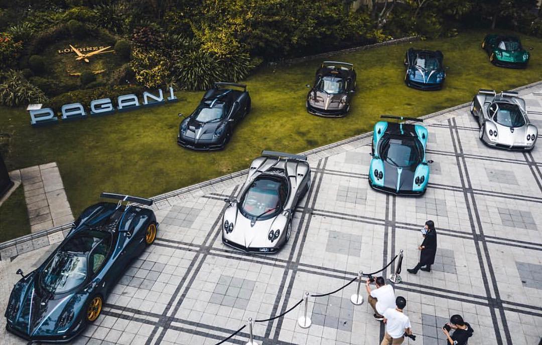 Dàn Pagani khoe dáng tại sự kiện sinh nhật Zonda lần thứ 20 tổ chức ở Hồng Kông Dàn Pagani khoe dáng tại sự kiện sinh nhật Zonda lần thứ 20 tổ chức ở Hồng Kông