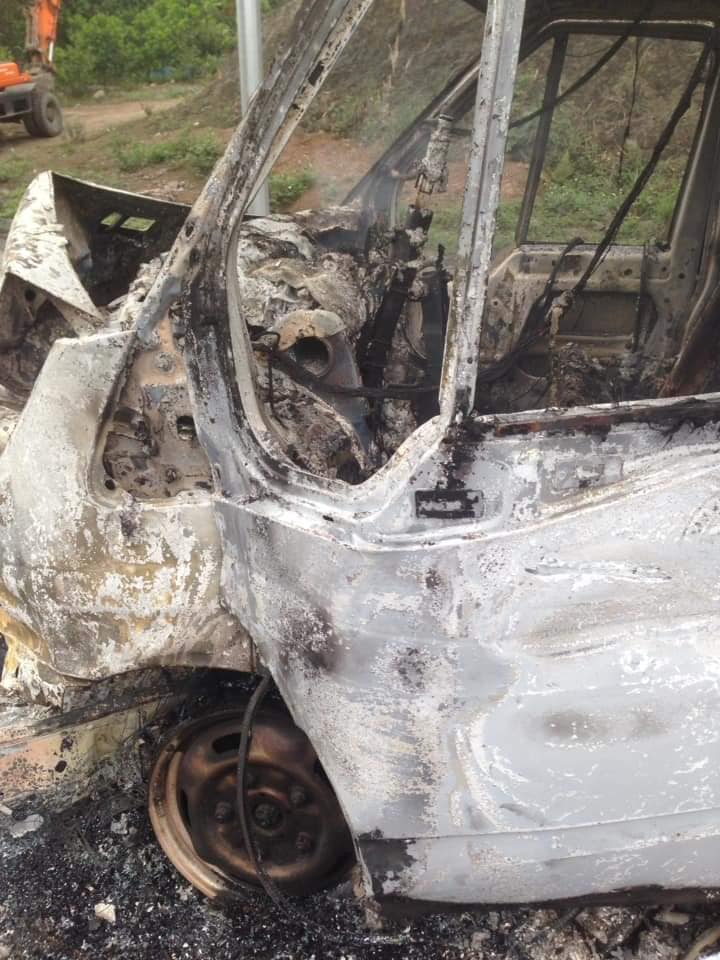 Chiếc ô tô khách cháy chỉ còn trơ khung