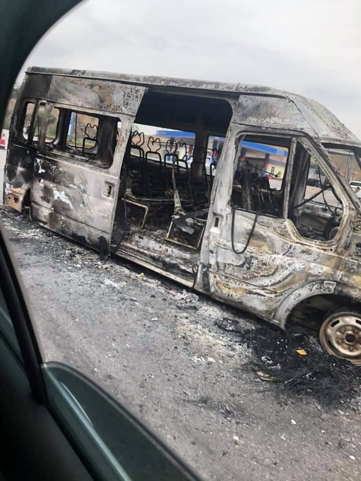 Hiện trường vụ tai nạn của chiếc ô tô khách 16 chỗ