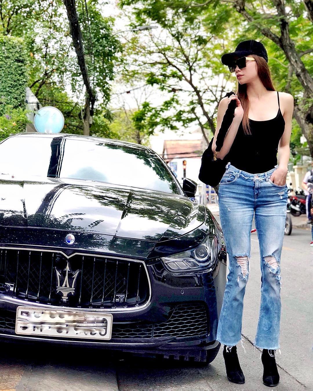 Ở Việt Nam cô đang sở hữu Maserati Ghibli S Q4