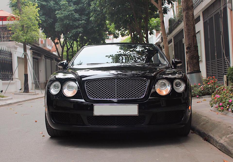 Bentley Continental Flying Spur đang được rao bán ở Hà Nội Bentley Continental Flying Spur đang được rao bán ở Hà Nội
