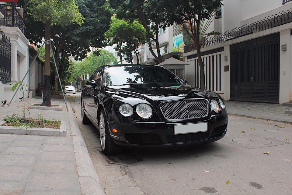Bentley Continental Flying Spur từng một thời là niềm mơ ước của đại gia Việt trong những năm 2008, 2009 Bentley Continental Flying Spur từng một thời là niềm mơ ước của đại gia Việt trong những năm 2008, 2009
