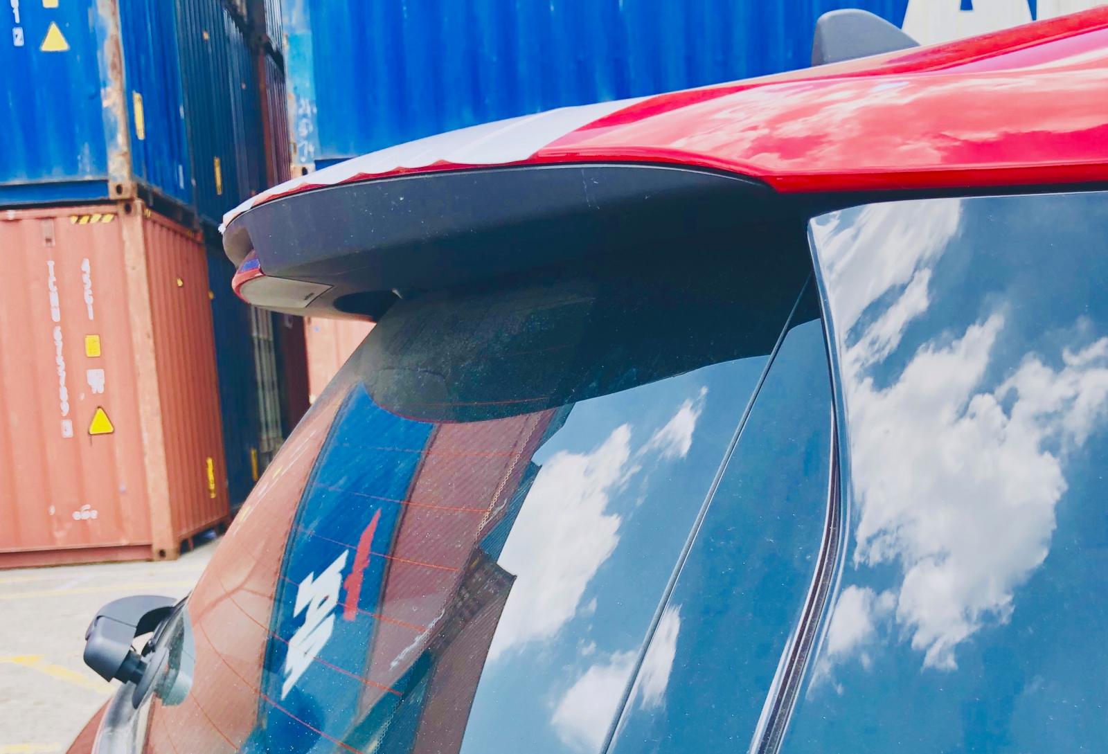 Cánh lướt gió phía sau Cánh lướt gió phía sau